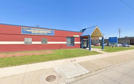 Commercial space for Sale at 6455 Gratiot Ave in Detroit