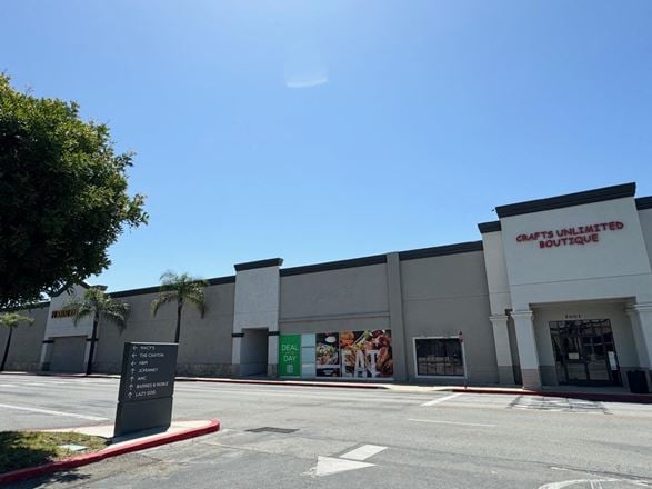 5045 End Cap Space