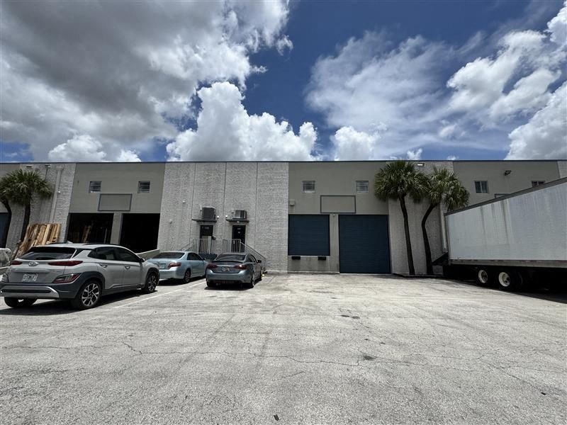 8841 NW 102nd Street