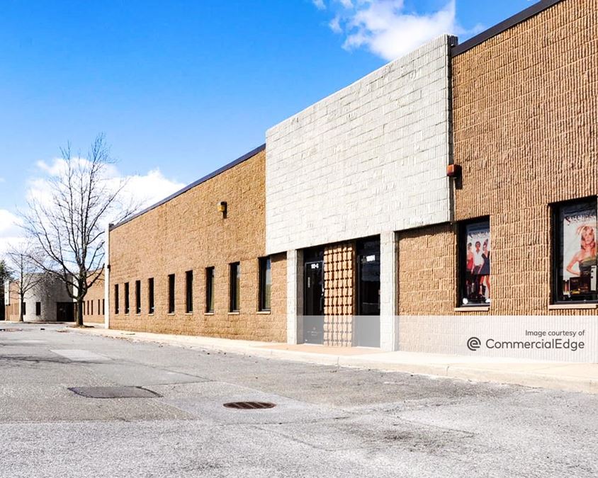 100 East Jefryn Blvd, Deer Park Industrial Space For Lease