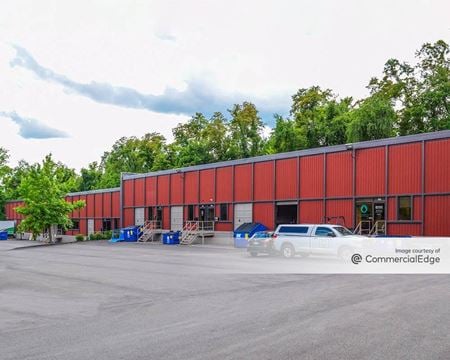 Industrial space for Rent at 100 Bellport Avenue in Yaphank