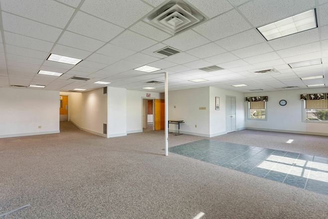 FOR LEASE – ±16,594 SF Industrial Flex Space | High-Visibility Rt. 42 Location