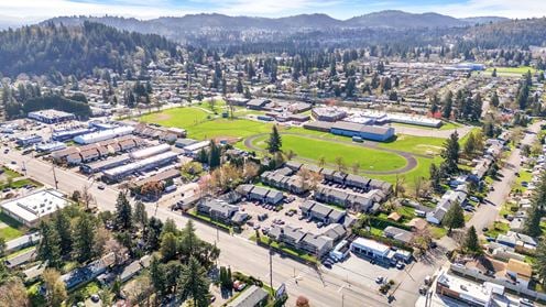 Applegate Apartments