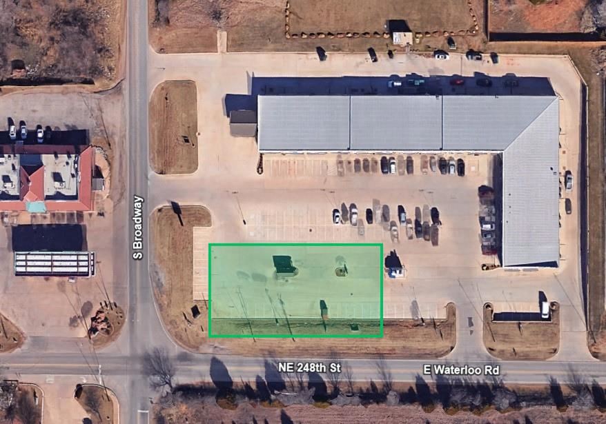 Market At Cedar Lake-Outpad