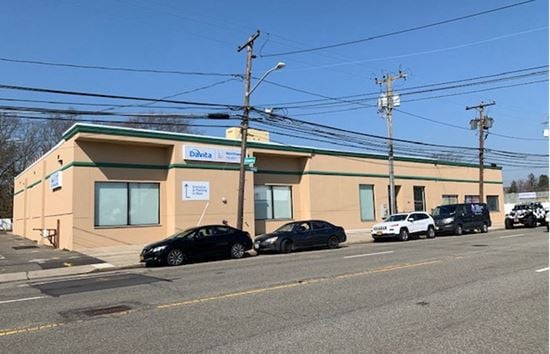 1071 N Broadway