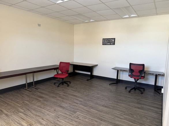 515 Roswell St – 3,125 SF Office Near Marietta Square