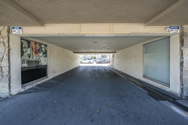 3520 Long Beach Blvd 