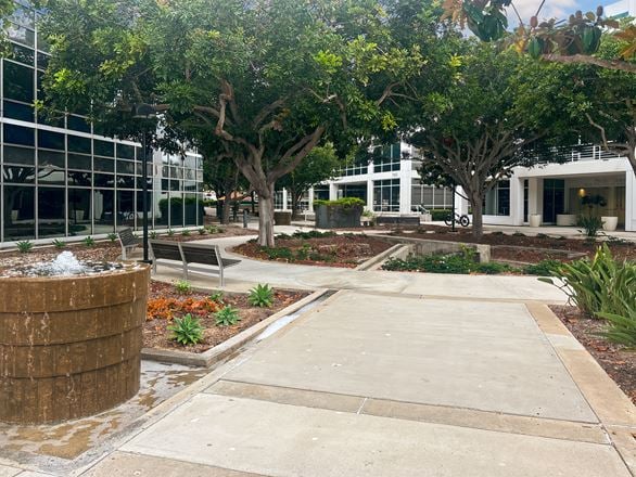 CA, Carlsbad - Pacific Centre