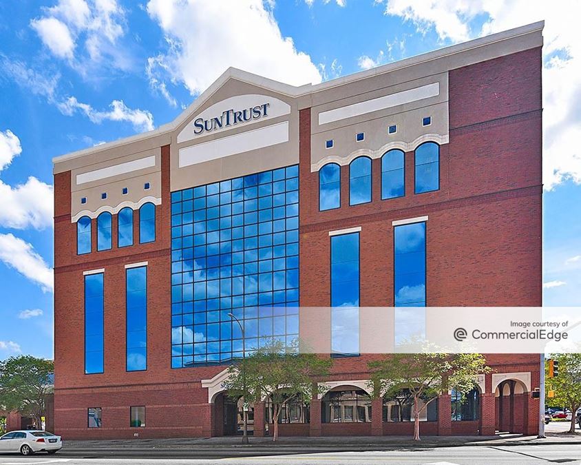 SunTrust Building 1246 1st Avenue Office Building