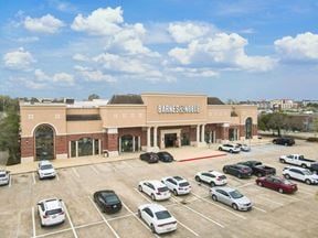 Standalone Big-Box Retail with Interstate Visibility