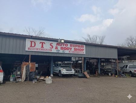 Retail space for Rent at 7206 Killough St in Houston