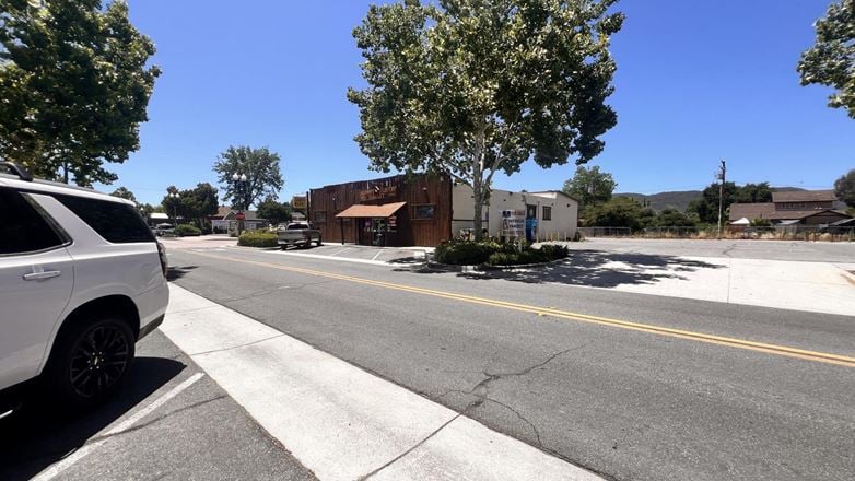 Washington Avenue Retail Building