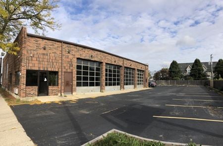 Commercial space for Rent at 380 W. Northwest Hwy. in Arlington Heights
