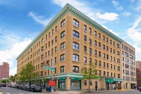 1916 Park Avenue