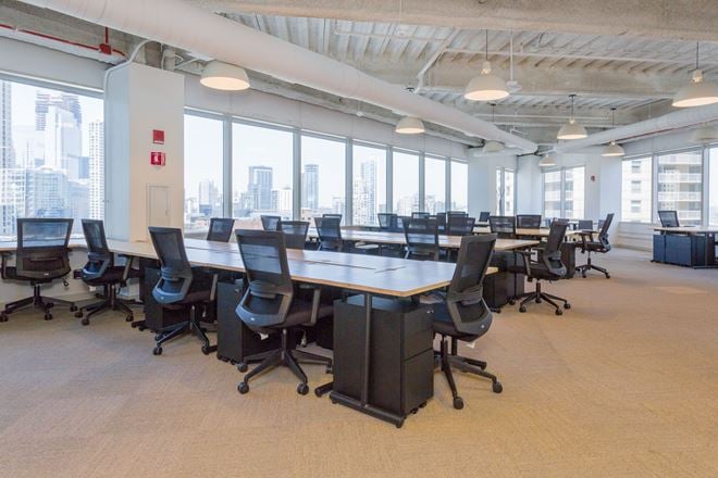 WeWork - 515 N State