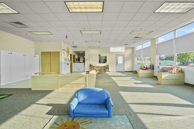 445 Willard Ave Newington CT