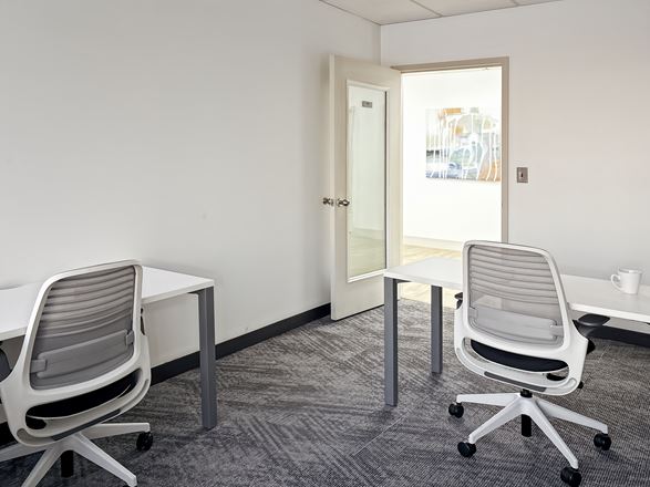 Regus - Hampton - Frontage Rd