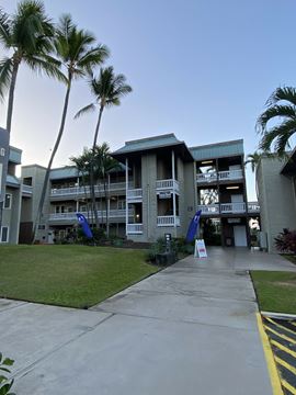 Hualalai Center