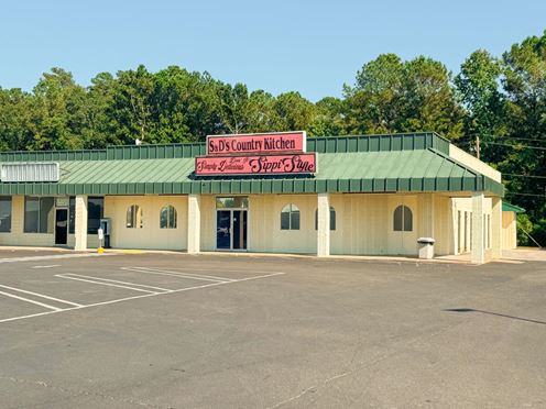 Pinetree Village Shopping Center 