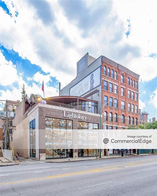219 West Chicago Avenue