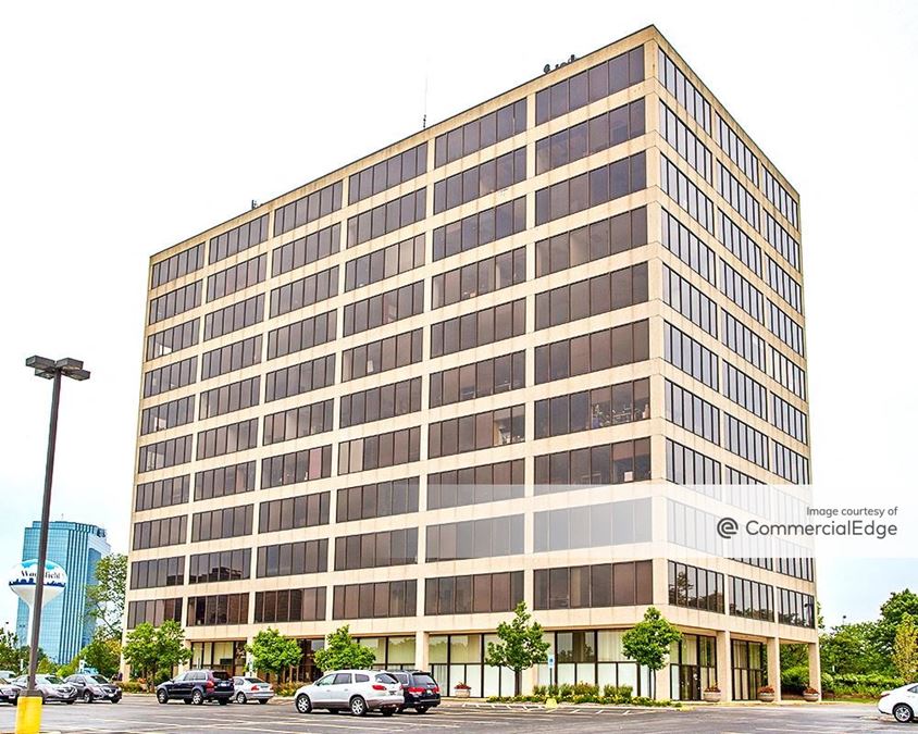 One Woodfield Place 1701 East Woodfield Road, Schaumburg, IL Office