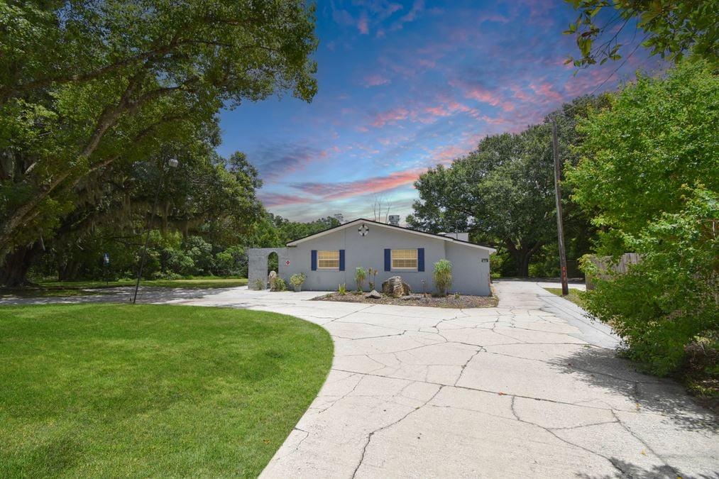 2706 Old Moultrie Road