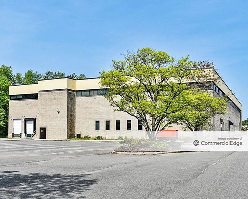 40 Eisenhower Drive