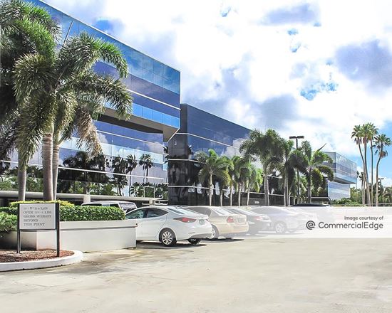 Peninsula Plaza