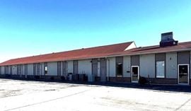 122 E Division Rd