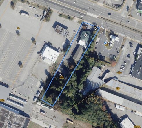 7,265 SF Former Vet Clinic | Ready for Medical Use