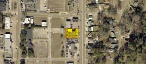 4,500 Sq. Ft. Building on N Robison Rd