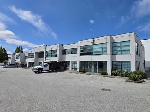 #114-1083 Kent Avenue
