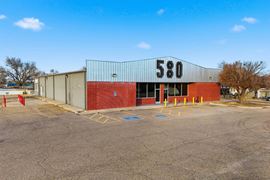 1601 N Main St (or N Highway 64)