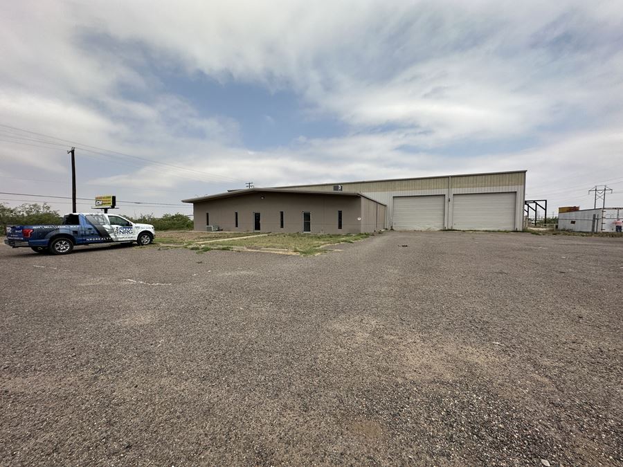 Multiple Crane Served Shop w/ frontage on Loop 338