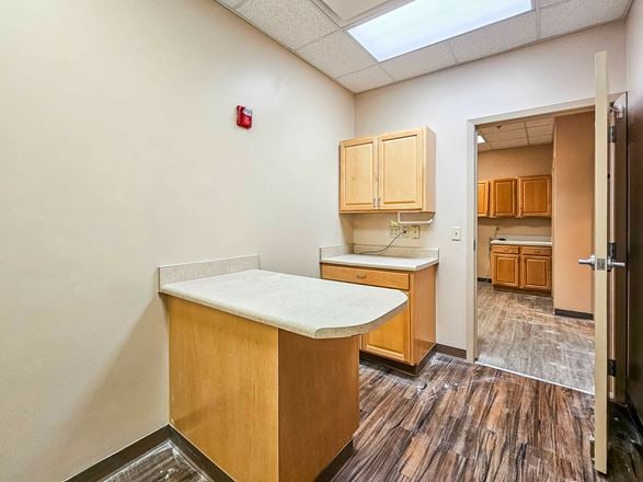 Retail/Office Space for Lease