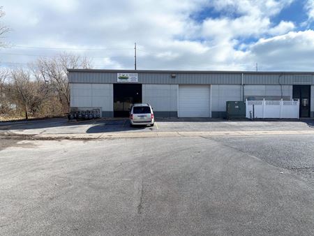 Industrial space for Rent at 5123 Tremont Ave in Davenport