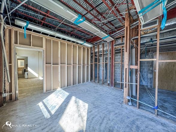 Multi-Tenant Office/Medical Building | Sale or Lease | ±13,000 SF | ±7,691 SF Available