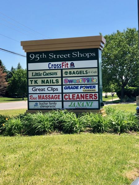 95th Street Shops - Naperville