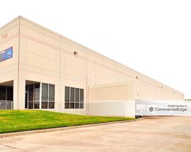 NW Distribution Center - 7150 Business Park Drive