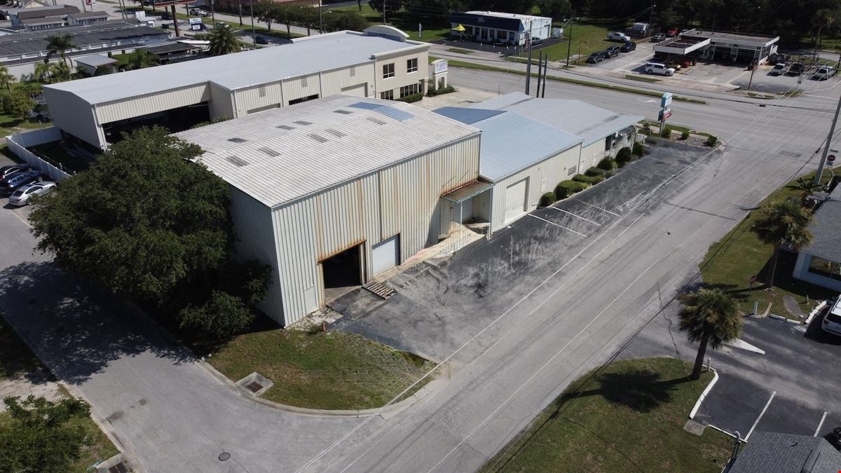 Showroom & Warehouse in Ormond Beach - 9,693 SF
