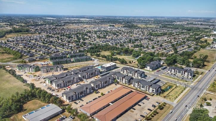 Other space for Sale at 1500 SW Aileron Cir in Bentonville