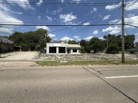 Retail space for Sale at 1382 W. Michigan Avenue in Battle Creek