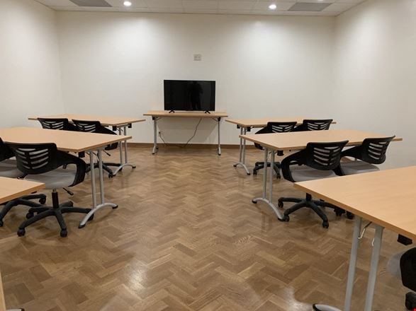 W Suites LLC - W Suites @ 1001 Wilshire