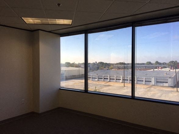 Workstyle Flexible Spaces - 6671 Southwest Freeway