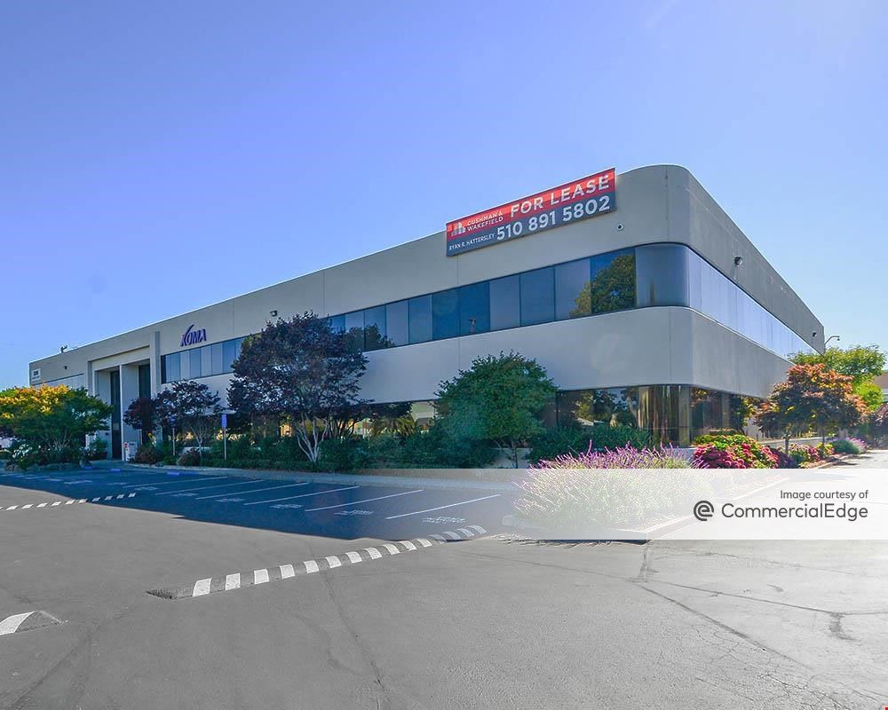 Aquatic Park Center - 2910 7th Street