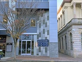 29 E King St