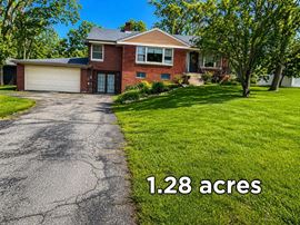 DUPAGE BUILDERS THIS ONE IS FOR YOU - 1.28 acres
