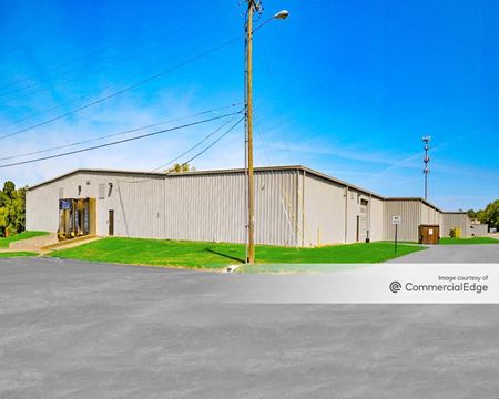 Photo of commercial space at 435 Calvert Drive in Gallatin