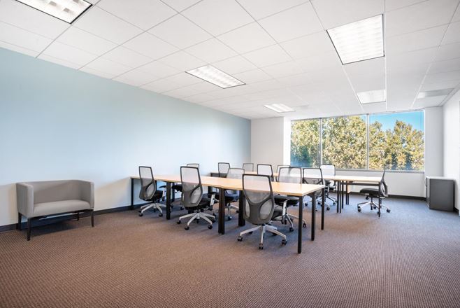 CA, Pleasanton - Corporate Commons
