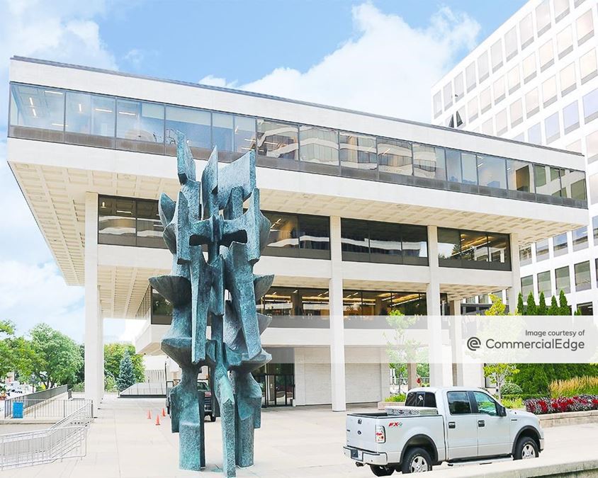 MGIC Building 270 East Kilbourn Avenue 270 East Kilbourn Avenue